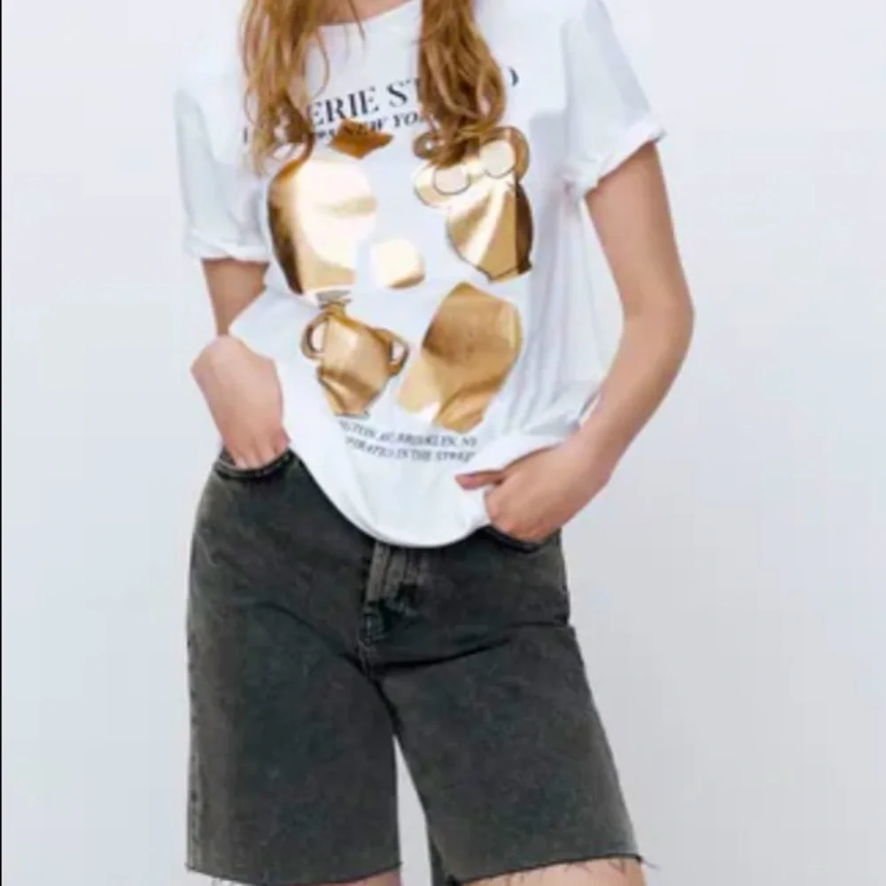 3/$24 Zara White Text Tee - Picture 1 of 6
